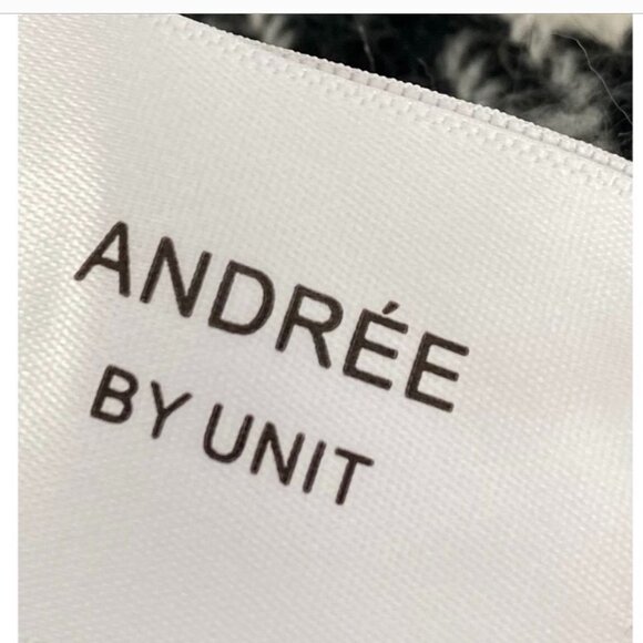 Andree by Unit Red & Black Plaid checkered Fringe shawl Poncho one size acrylic - Picture 7 of 7